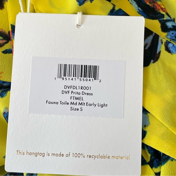 Floral-Print Crepe De Chine Silk Blended Shirt Dress from DIANE VON FURSTENBERG - Picture 12 of 13